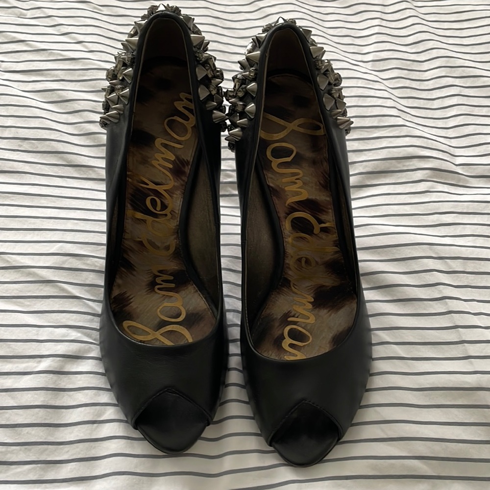Sam Edelman Lorissa 9 black leather stud peep toe pumps BNWOT